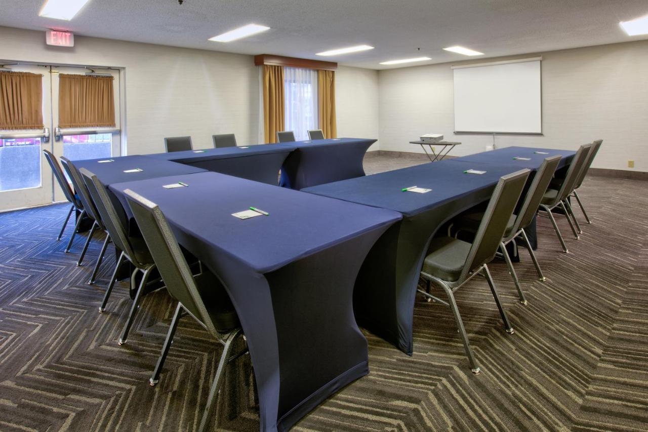 Holiday Inn & Suites Santa Maria By Ihg Exterior foto