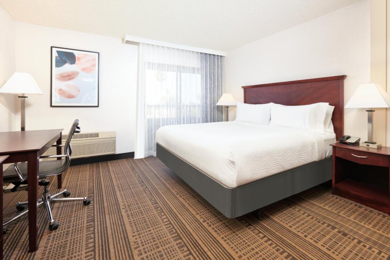 Holiday Inn & Suites Santa Maria By Ihg Exterior foto